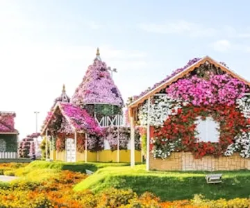 Miracle Garden & Butterfly Garden: Guided Tour and Transportation from Dubai